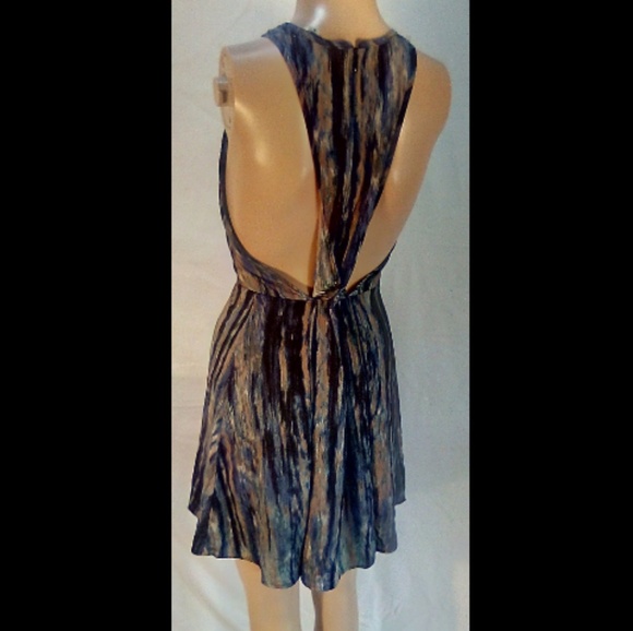 ecoté Sleeveless Dress - Picture 5 of 5